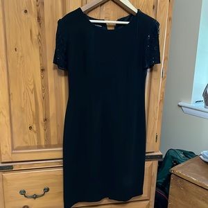 Women’s dress size 14